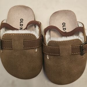 Old Navy Tan Baby Fur Clogs